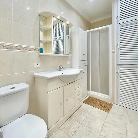 Calle Tamara 2-9 * サンティアゴ・デル・テイデ