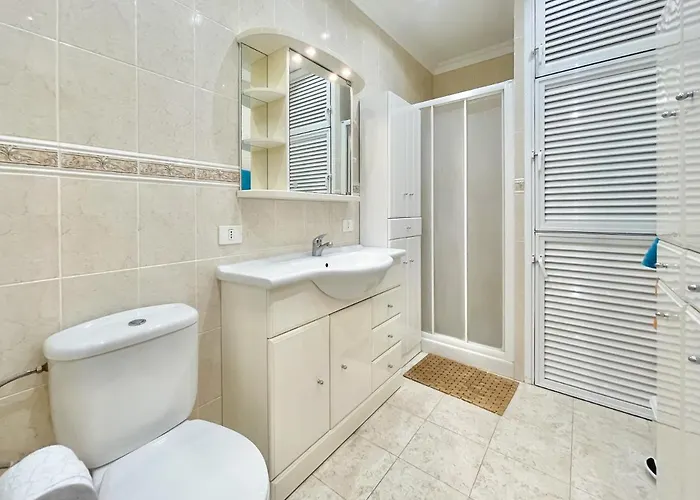 Calle Tamara 2-9 * Santiago del Teide